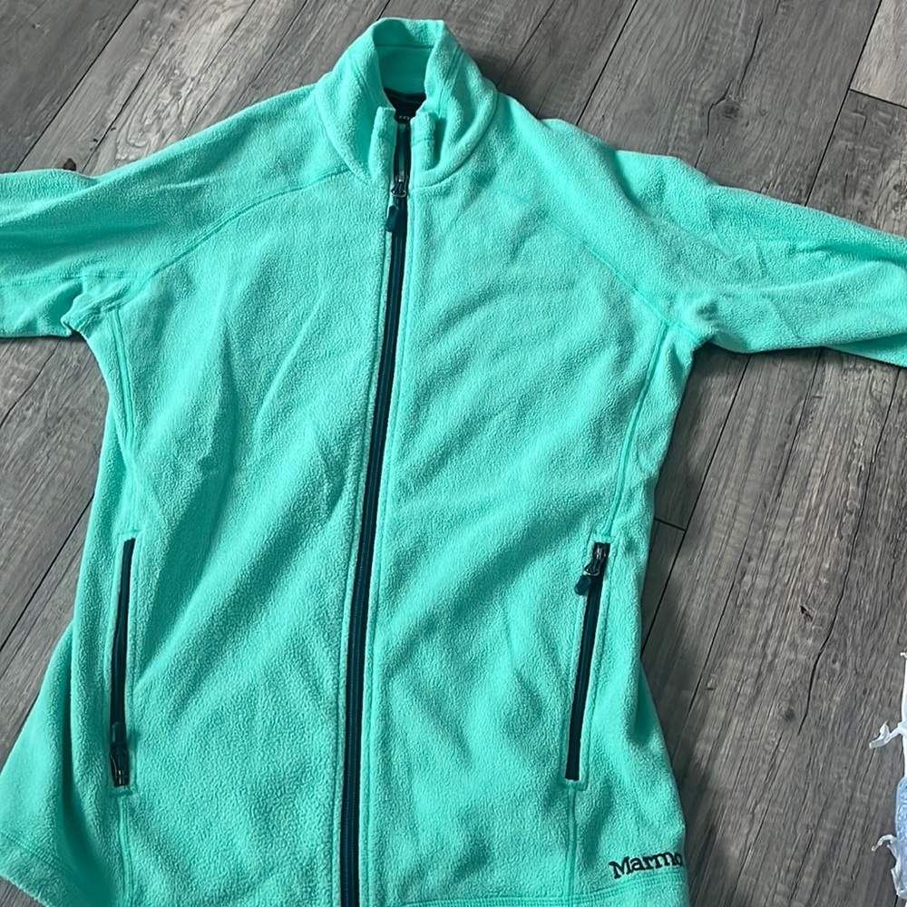 Marmot sweater